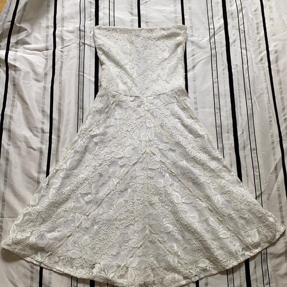 Early 00’s White Lace Strapless Dress